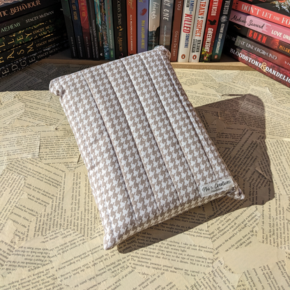 Basic Quilted Book Sleeves (with Zipper)