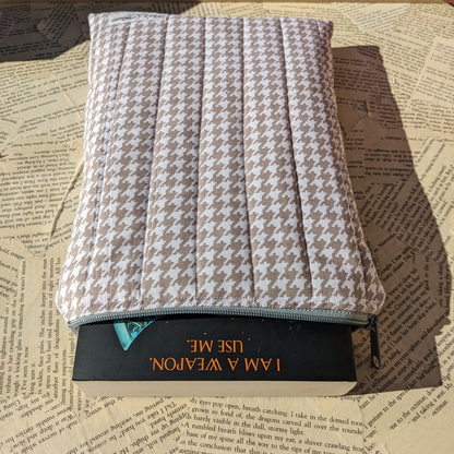 Basic Quilted Book Sleeves (with Zipper)