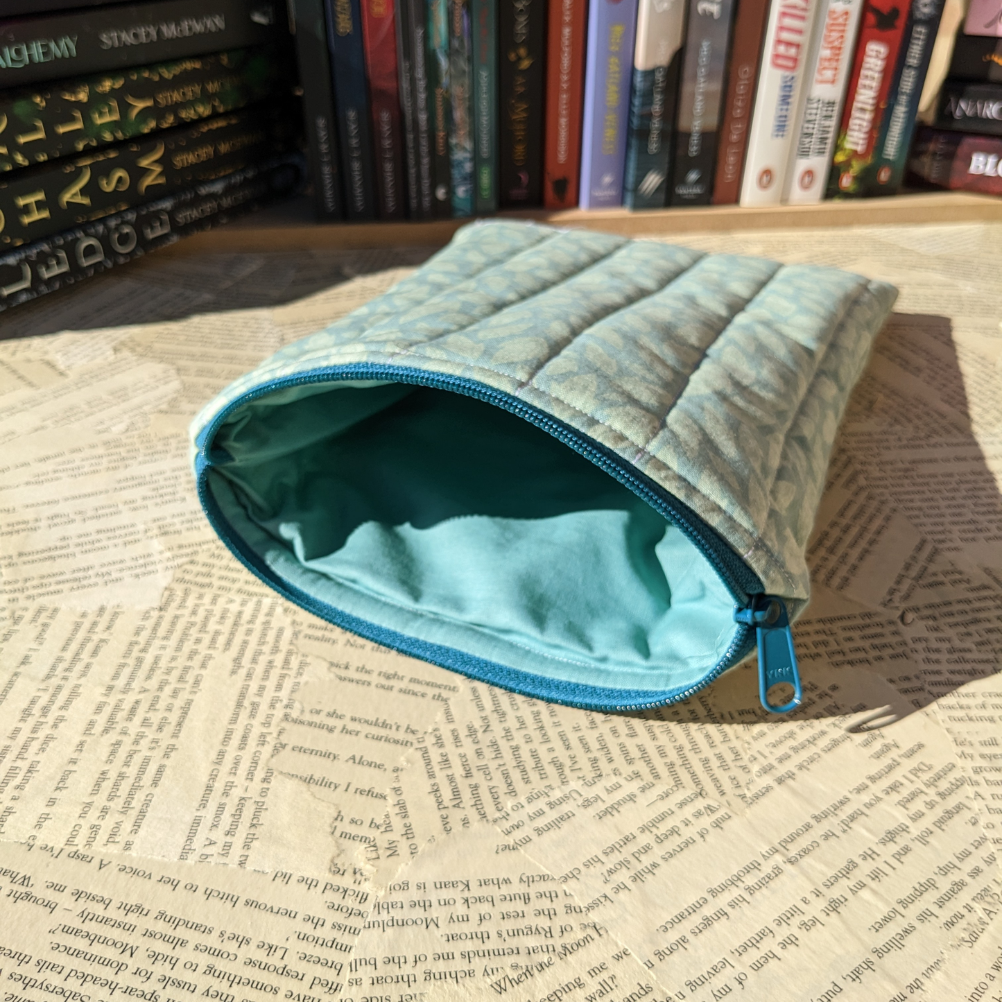 Basic Quilted Book Sleeves (with Zipper)